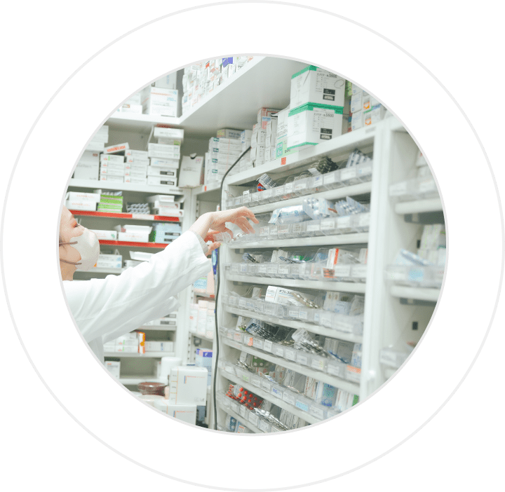 調剤と一般医薬品販売の写真